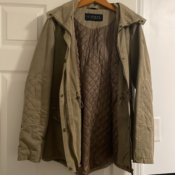 Guess women’s midweight cargo jacket with hood - Picture 4 of 8